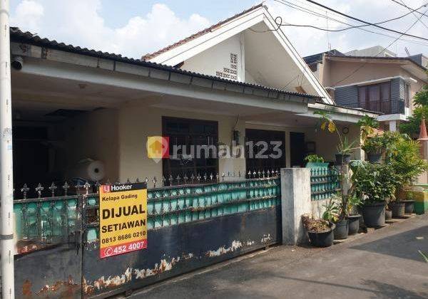 RUMAH DI JL. PORSELIN AREA KAYU PUTIH JAKARTA TIMUR 2