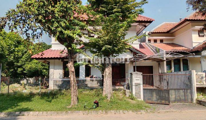 RUMAH HITUNG TANAH KAWASAN ELIT DI GRAHA FAMILI SURABAYA BARAT 2