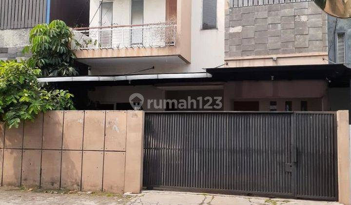 Rumah siap huni furnished di Veteran Bintaro 1