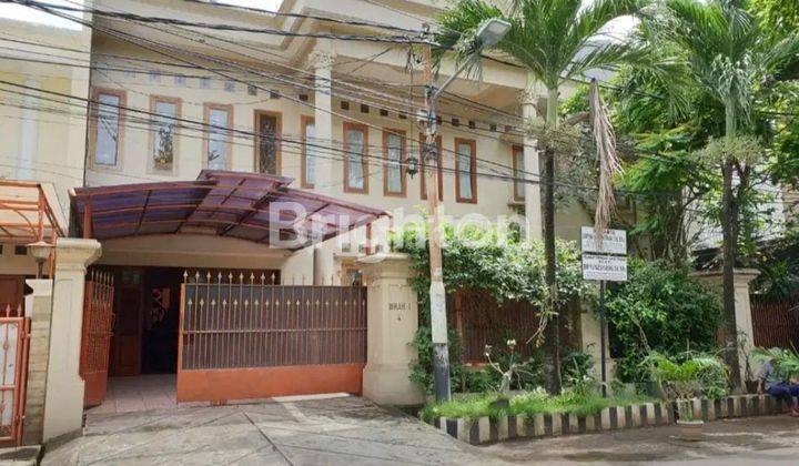 Rumah Senopati Eks Kantor Dekat Istora Senayan Jakarta Selatan 1