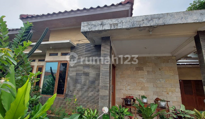 Rumah Lokasi Strategis dengan Halaman Luas @Pangkalan Jati, Cinere 2