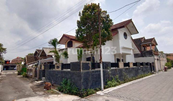 Dijual Rumah Cantik Posisi Hook di Pedurungan Semarang 1
