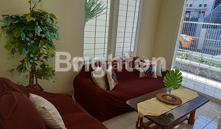 RUMAH 2 LANTAI FULL FURNISHED DI PUSAT KOTA BANDUNG