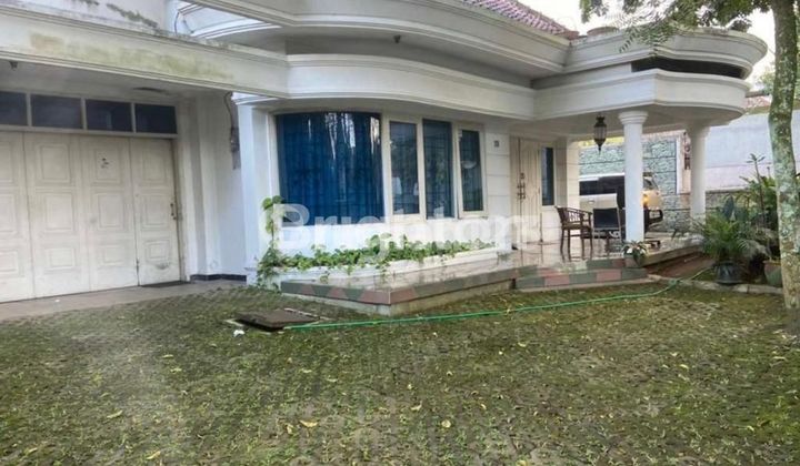 RUMAH DI TENGAH KOTA BANDUNG STRATEGIS EX GUEST HOUSE