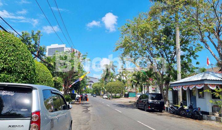 RUMAH USAHA BANGUNAN BELANDA JL. IMAM BONJOL PUSAT KOTA LINGKUNGAN ELIT dekat Raya Darmo, Diponegoro, pusat bisnis dan komersial. 2