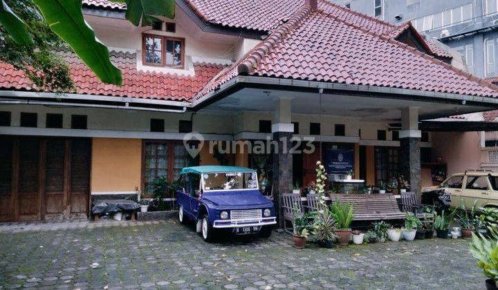 Rumah Kokoh Pusat Kota Bandung di Jl Ranggagading 1