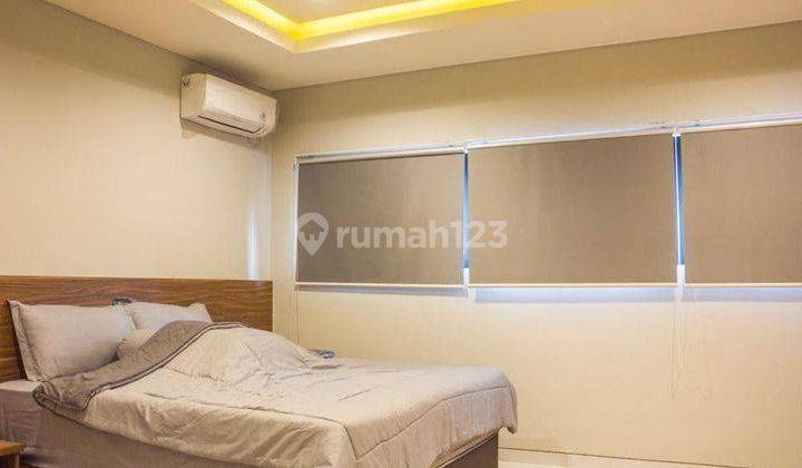 Rumah 3 Lantai Bagus Furnished Sertifikat Hak Milik di Dago Resort Bandung Utara, Bandung 2