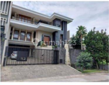 Luxury House Ready to Live in Setra Duta, North Bandung