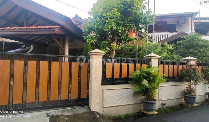 Rumah Cantik Dan Strategis Di Utan Kayu, Jakarta Timur 1