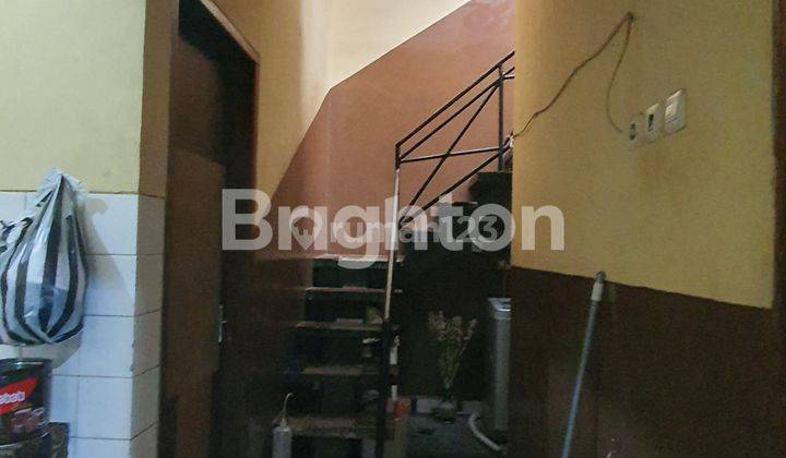 Rumah lt 1 di nol jalan propinsi . cukup jalan kaki ke Alun alun kota Batu 2