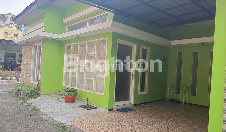 Rumah 1 lantai plus furnished tengah kota Batu 1