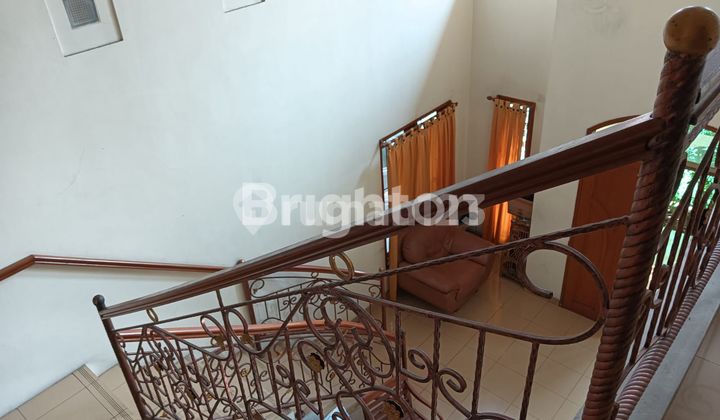 RUMAH PINGGIR JALAN DEKAT STASIUN DEPOK 2