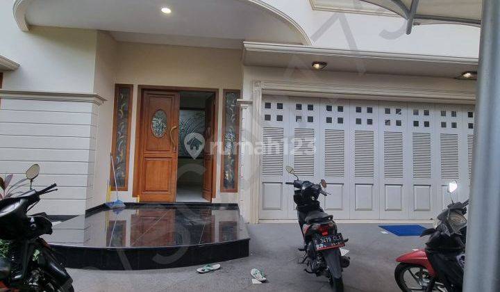 DI JUAL CEPAT RUMAH MEWAH HOEK SEMI FURNISED CITRA 1  2