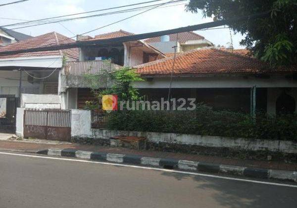 Rumah Tua Hitung Tanah strategis di Kemanggisan Jakarta Barat 1