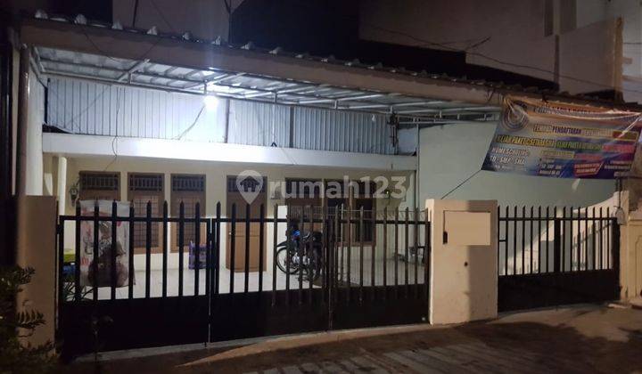 Rumah Pinggir Jalan Cocok U Usaha Atau Kost-an Jakarta Pusat 2