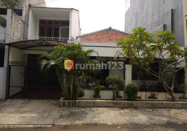 Rumah 2 Lt Depan Taman Strategis Di Tomang Jakarta Barat 1