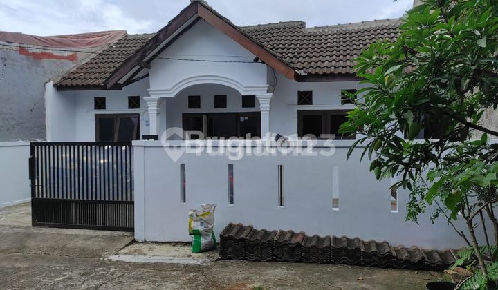 Ready-to-Occupy House in Cilodong, Depok