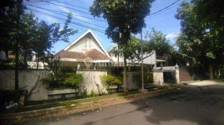 Rumah Klasik Sayap Dago Strategis Cocok Untuk Investasi 1