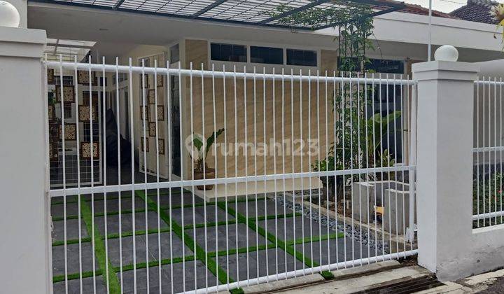 Rumah Minimalis Terawat di Sayap Burangrang, Bandung Kota 1