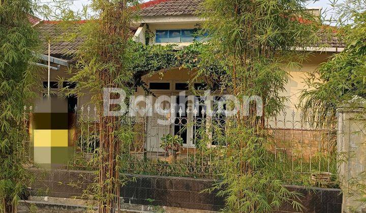 RUMAH HOOK 1 LANTAI, ROW JALAN 4 MOBIL LONGGAR 1