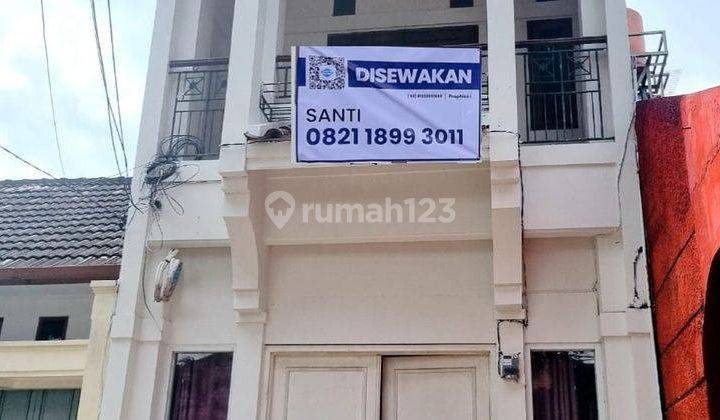 Disewa Rumah 2 Lantai di Sayap Jalan Riau Bandung 1