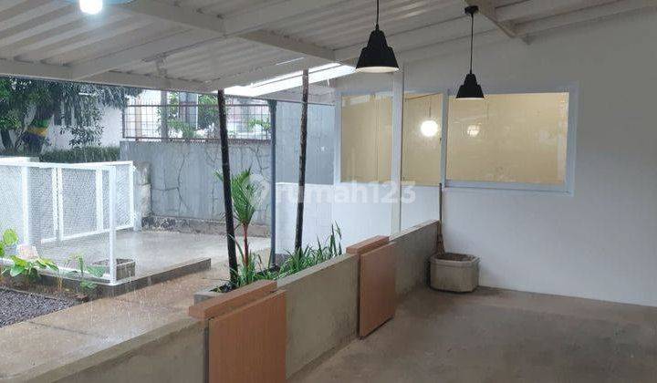 Rumah untuk Kantor dan Tempat Usaha di Jalan Sabang Bandung 2