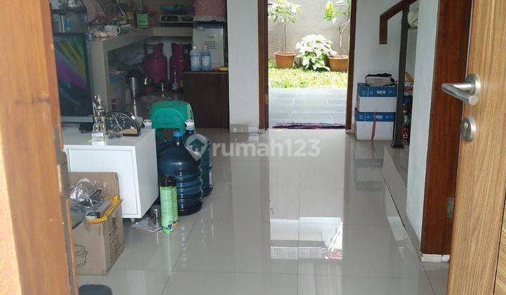 Dijual Rumah Bagus 2 Lantai di Perumahan Bumi Indah 2