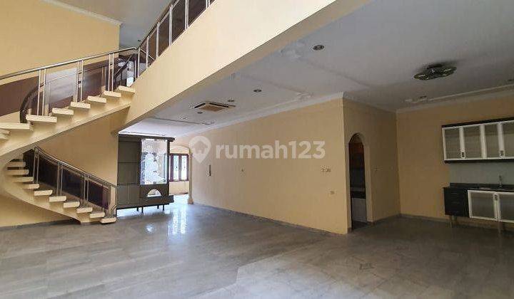 Dijual Rumah di Perumahan green garden 2 Lantai 2