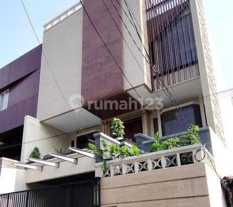 Dijual Rumah baru di Pluit selatan 4 Lantai full Furnished 1