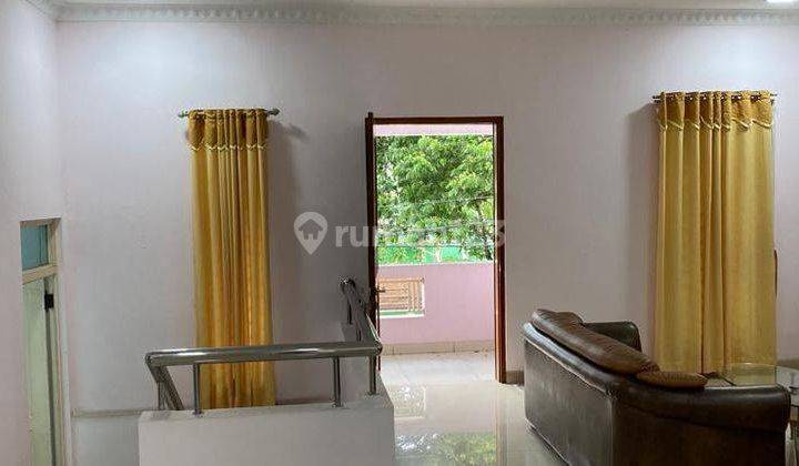 Dijual rumah Taman semanan indah 2 1/2 lantai  2