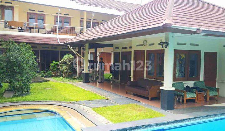 Rumah Asri Dan Nyaman Berkolam Renang Di Setra Duta 2