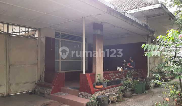 RUMAH LAWAS HITUNG TANAH SAJA DI SAYAP RIAU DAGO KOTA BANDUNG  1