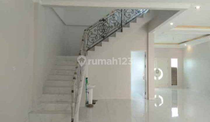 Dijual rumah 2 lantai di pulogebang 2