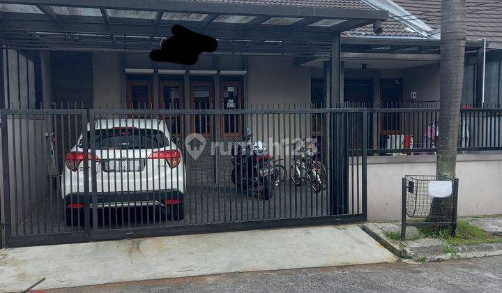 Rumah Bagus Terawat di Taman Holis 2 1