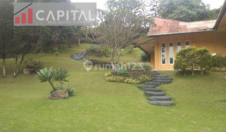 Villa Unik Dengan View Cantik Yang Sangat Memukau di Kolonel Masturi Lembang 1