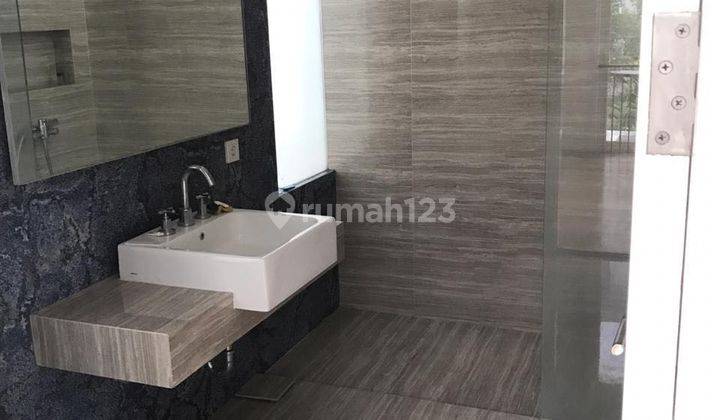 Ritz Embassy 3 Lantai Mewaaah Baru Renovasi Siap Pakai  2