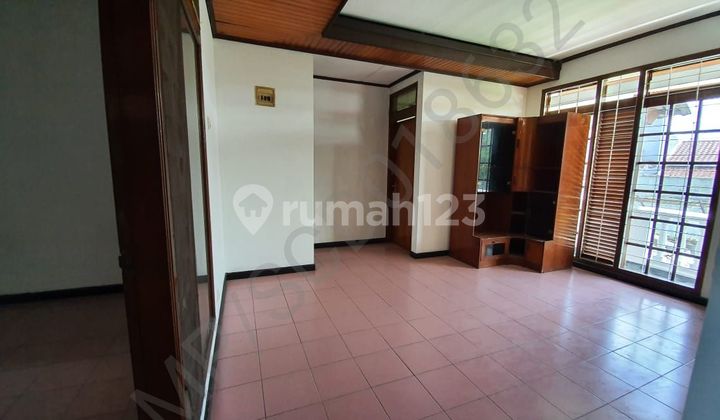 Citra 1 Boulevard Jakbar Dijual Rumah 2 Lantai 