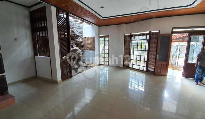 Citra 1 Boulevard Jakbar Dijual Rumah 2 Lantai  2