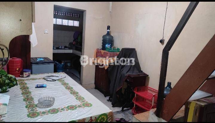 RUMAH 2LT, PAMOYANAN KOTA BANDUNG, 4KT, 1KM,  Dapur, akses mobil 2