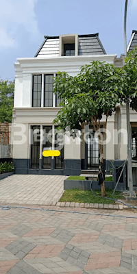 RUMAH 2 LT SIAP HUNI DI DIAN ISTANA SURABAYA 1