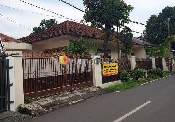 RUMAH JL.MUNDU RAWAMANGUN JAKARTA TIMUR, LT.486 , SHM, Strategis, 1