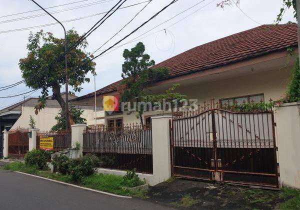 RUMAH JL.MUNDU RAWAMANGUN JAKARTA TIMUR, LT.486 , SHM, Strategis, 2