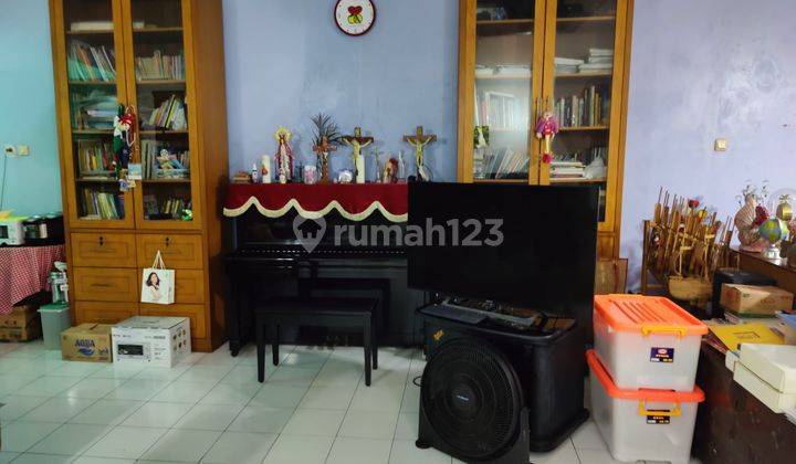 Rumah Hadap Taman Komplek, SHM Di Citra Garden 2 Ext Jakarta Barat 1