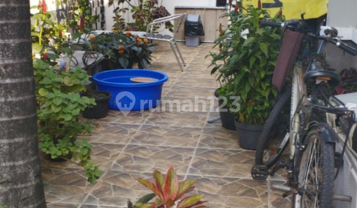 Rumah 2 Lantai Strategis Di Gudang Peluru Tebet S6631 Rumah 2 Lantai Strategis Di Gudang Peluru Tebet S6631