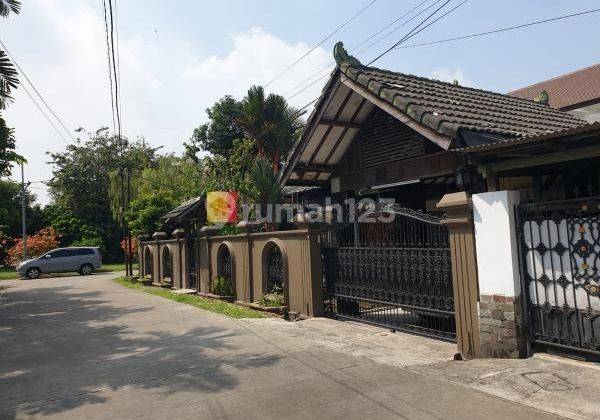 RUMAH HOOK HITUNG TANAH DI JL. SINDANG RAWAMANGUN JAKARTA TIMUR 1