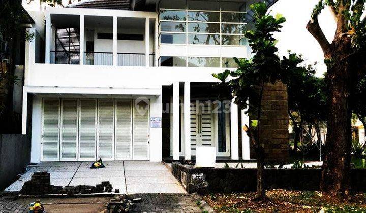 Rumah Citraland Surabaya Minimalis Tropis Hook Depan Fasum Taman 2