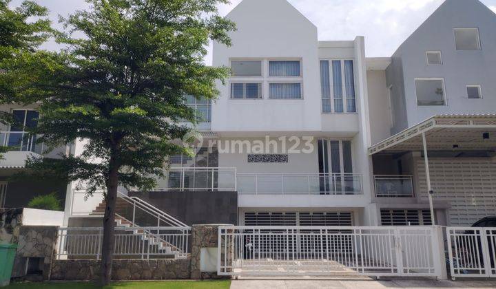 Jual Rumah Royal Residence 3 Lantai View Danau area Raya Canal Park 1