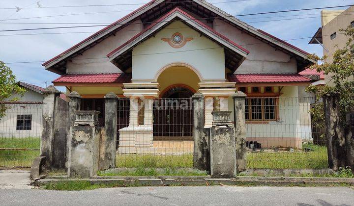 Rumah dengan Luas tanah 900 m2 di Tangkerang  Tengah, Pekanbaru 1