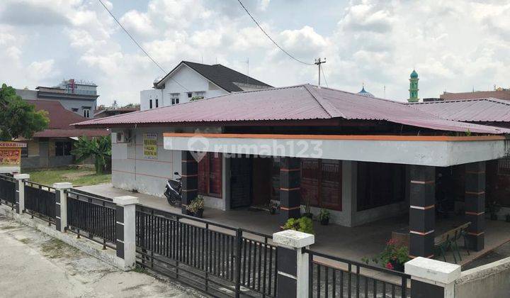 Rumah dengan luas tanah  893 m2 di Jalan Pepaya propspek untuk kost-kostan dan investasi.. 1