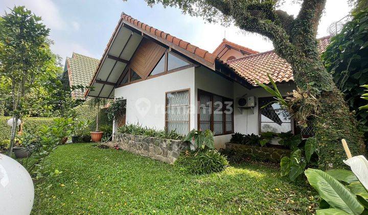 Rumah Cantik dan Nyaman di Cigadung, Bandung 1